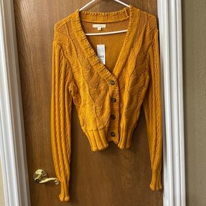 NWT women’s knitted sweater